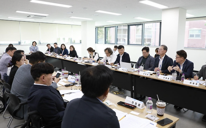 대통령 직속 국정기획위원회 사회2분과 스포츠 분야 간담회 장면. 임오경의원 페이스북