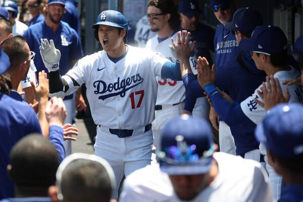 ▲ MLB.COM 파워 랭킹 1, 2위를 달리는 중인 애런 저지(사진 세, 네번째)와 오타니 쇼헤이(첫, 두 번째). ⓒ연합뉴스/REUTERS/AP