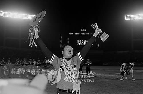 1989년 정규시즌 MVP 받은 해태 선동열 [연합뉴스 자료사진]