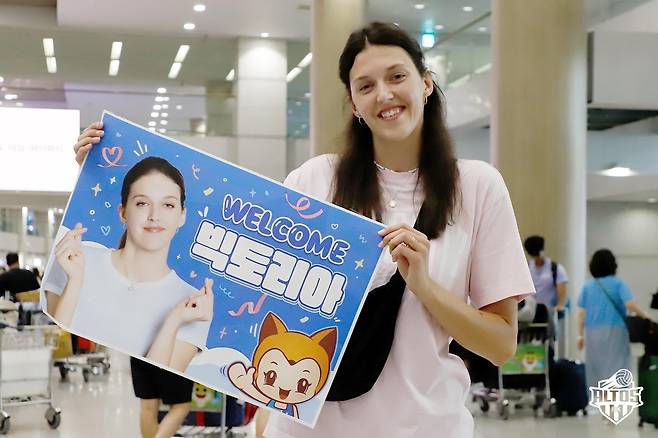 인천공항 통해 입국한 기업은행의 외국인 거포 빅토리아 [IBK기업은행 배구단 제공. 재판매 및 DB 금지]