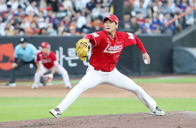 SSG 김광현이 26일 대전 한화생명 볼파크에서 열린 2025 KBO리그 정규시즌 한화전에서 역투하고 있다. 사진 | SSG 랜더스