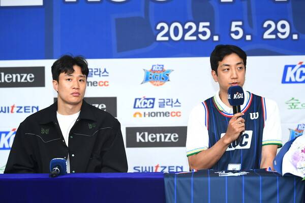 허웅(왼쪽)·허훈. ⓒKBL