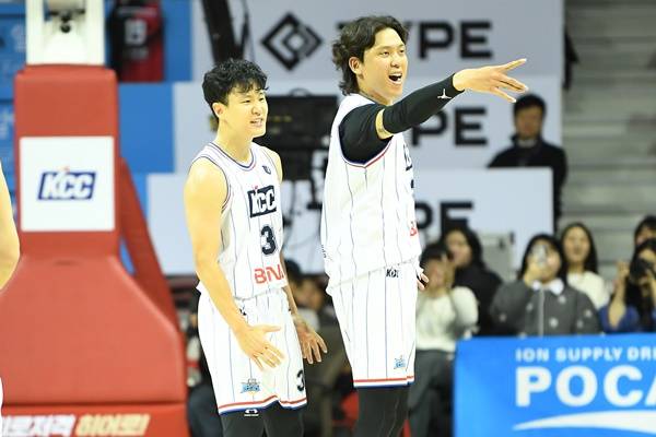 허웅(왼쪽)·최준용. ⓒKBL