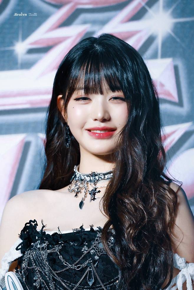 17.jpg 오늘자 SBS 가요대전 썸머 블루카펫 아이브 장원영