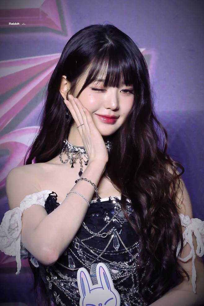 23.jpg 오늘자 SBS 가요대전 썸머 블루카펫 아이브 장원영