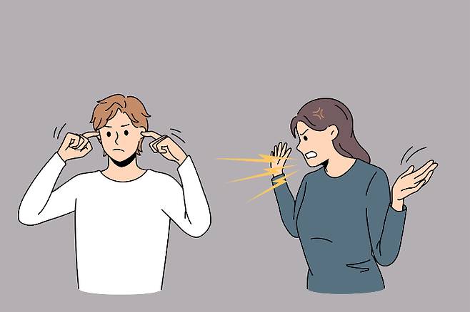 민생회복 소비쿠폰 50만원을 아내와 상의없이 부모에게 준 남편을 향한 일침이 쏟아졌다. /사진=이미지투데이