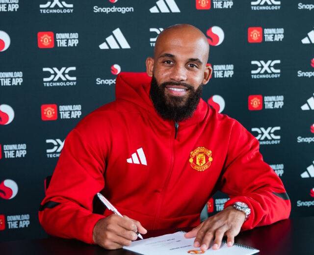 브라이언 음뵈모./맨체스터 유나이티드