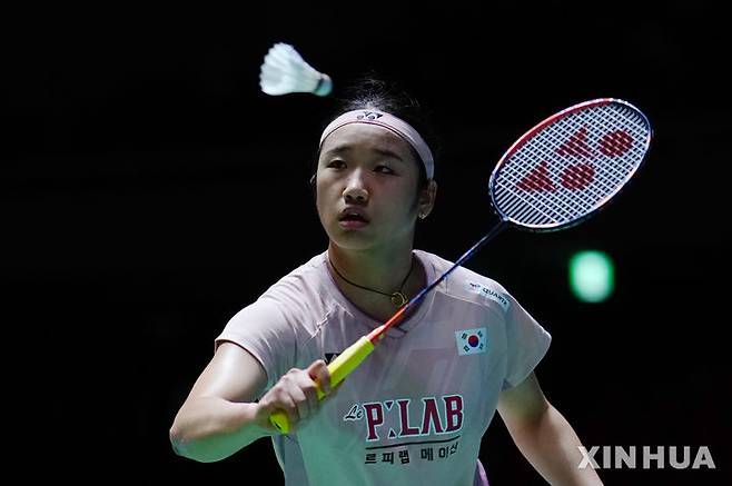 [도쿄=신화/뉴시스] 배드민턴 안세영, 한웨와의 세계배드민턴연맹(BWF) 월드투어 슈퍼 1000 중국오픈 여자단식 준결승에서 기권패.  2025.07.18.