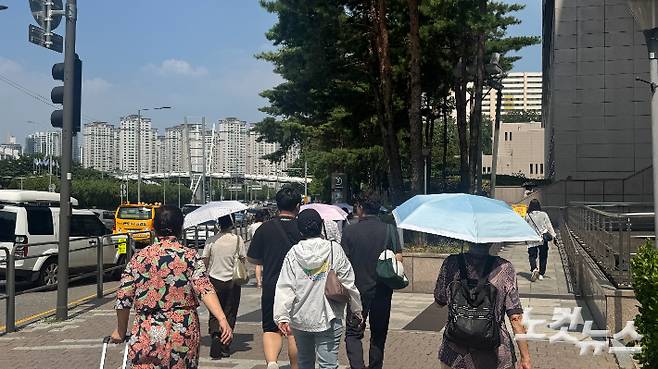 지난 24일 서울 시내 한 대학병원 인근 거리. 김다연 인턴기자