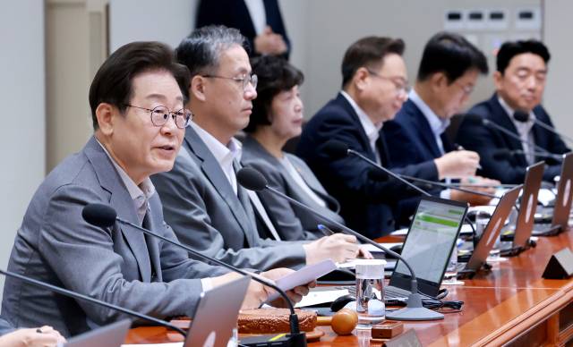 이재명 대통령이 이달 15일 서울 용산 대통령실 청사에서 열린 국무회의에서 발언하고 있다. 연합뉴스