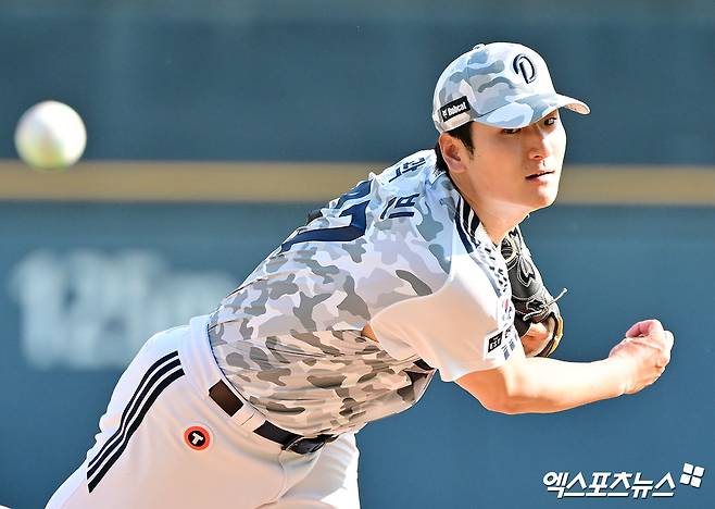 지난 6월 3일 오후 서울 송파구 잠실야구장에서 열린 '2025 신한 SOL Bank KBO리그' KIA 타이거즈와 두산 베어스의 경기, 1회초 두산 선발투수 곽빈이 공을 힘차게 던지고 있다. 엑스포츠뉴스 DB