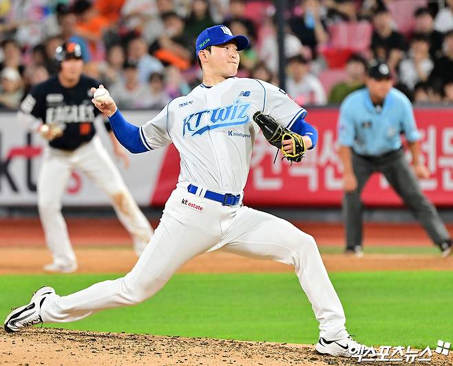 KT 위즈 배제성이 올해 정규시즌 경기에 등판해 역투하고 있다. 엑스포츠뉴스 DB