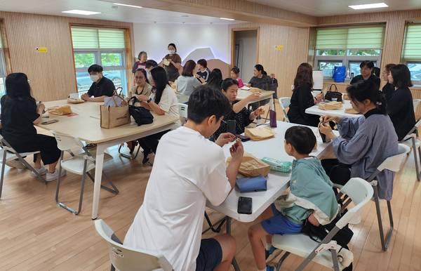 경기도교육청미래과학교육원이 학부모 특강을 진행하고 있다. /경기도교육청미래과학교육원 제공