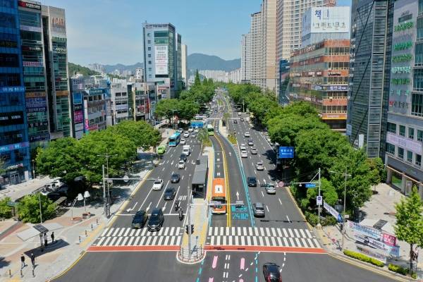창원시 윈이대로 S-BRT 전경.