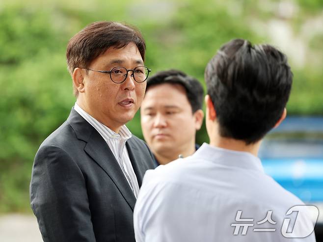 최휘영 문화체육관광부 장관 후보자가 14일 오전 서울 종로구 국립현대미술관에 마련된 인사청문회 사무실로 출근하며 소감을 밝히고 있다. 2025.7.14/뉴스1 ⓒ News1 황기선 기자