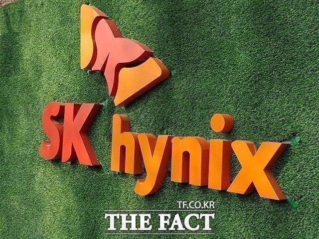 SK하이닉스는 지난 24일, 올해 2분기 매출 22조2320억원, 영업이익 9조2129억원을 기록해 사상 최대 실적을 달성했다고 발표했다. /더팩트 DB
