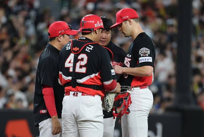 네일은 7월 한 달 훌륭한 투구를 이어가고 있지만 승리와는 인연이 없었다.뉴스1