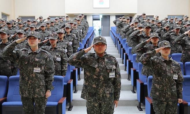 2025년 1월 27일 여군 훈련입소식. 출처: 국방부 누리집
