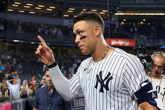 <yonhap photo-2440="">팔꿈치 염증 문제로 전열에서 이탈한 애런 저지. [AFP=연합뉴스]</yonhap>