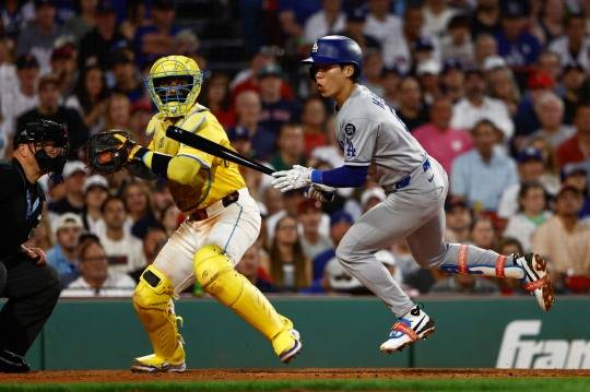 김혜성(오른쪽)의 경기 모습. 사진[AFP=연합뉴스]
