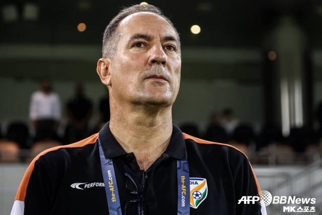 ‘소후닷컴’은 “상대적으로 덜 알려졌으나 주목할 만한 인물은 슈티마츠다. 과거 크로아티아 지휘봉을 잡은 바 있고 나이도 60세 미만이기에 전술적 유연성이 기대된다. 가장 큰 장점은 50만 달러 수준의 연봉. 칸나바로보다 적다”며 “다만 강압적이고 중앙집권적인 팀 운영 스타일은 중국이 바라는 부분과 충돌할 수 있다”고 말했다. 사진=AFPBBNews=News1