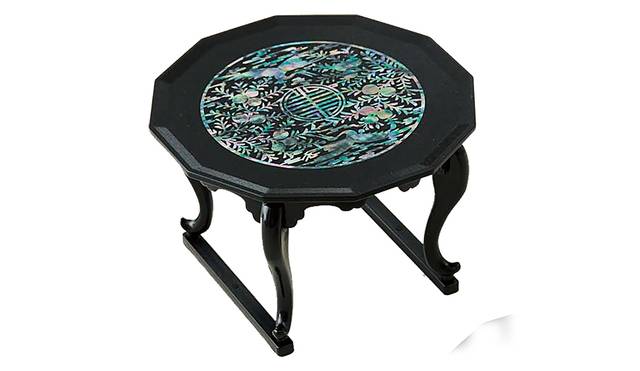 자개소반 무선충전기.