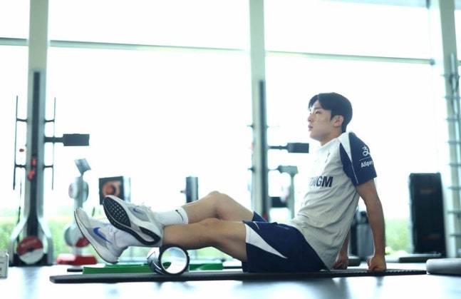 ▲ 양민혁이 토트넘 유니폼을 입고 1군 경기에 나선 건 루턴 타운전이 처음이다. 지난해 7월 스퍼스와 계약한 양민혁은 K리그1 강원FC에서 뛰다 같은 해 12월 북런던에 입성해 잉글랜드 프리미어리그(EPL) 데뷔를 준비했다. ⓒ 토트넘 홋스퍼