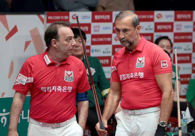 웰컴저축은행 승리를 이끈 다니엘 산체스와 세미 사이그너(오른쪽) [PBA 제공. 재판매 및 DB 금지]