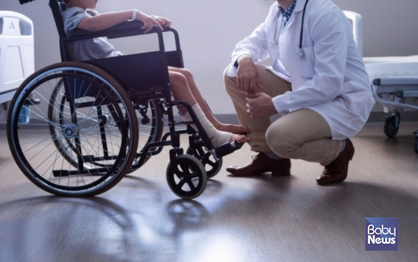 병원 노동자들이 총파업에 돌입하면서 하루 평균 100명의 장애 아동들이 치료를 받지 못하자, 좋은공공병원만들기운동본부(이하 운동본부)는 대전시와 정부에 사태 해결을 위한 적극적인 대응을 촉구했다. ⓒ베이비뉴스