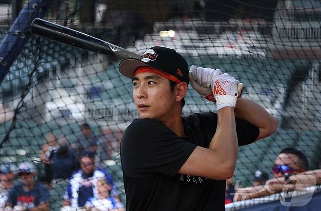 샌프란시스코 자이언츠 이정후가 27일(한국시간) 열린 2025 메이저리그 뉴욕 메츠전에서 3타수 무안타 2볼넷을 기록했다. ⓒ AFP=뉴스1