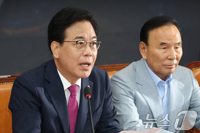 송언석 국민의힘 비상대책위원장 겸 원내대표가 28일 오전 서울 여의도 국회에서 열린 비상대책위원회의에서 발언하고 있다. 2025.7.28/뉴스1 ⓒ News1 이광호 기자