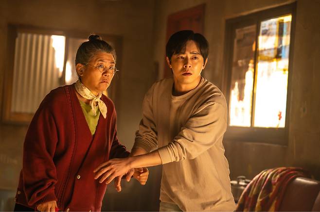 영화 '좀비딸' 스틸. 사진 제공=NEW