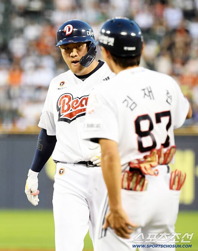 23일 잠실구장에서 열린 두산 베어스와 한화 이글스의 경기. 4회말 1사 3루 두산 양석환이 적시타를 날린 뒤 환호하고 있다. 잠실=박재만 기자 pjm@sportschosun.com/2025.07.23/