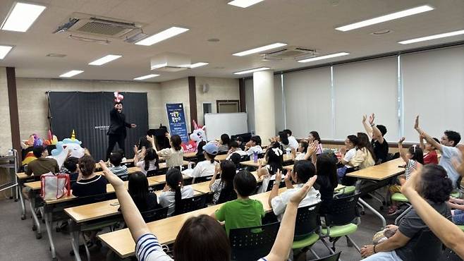 광주시 서구가 8월 여름방학을 맞아 구립도서관에서 다양한 독서 프로그램을 운영한다. 광주 서구 제공