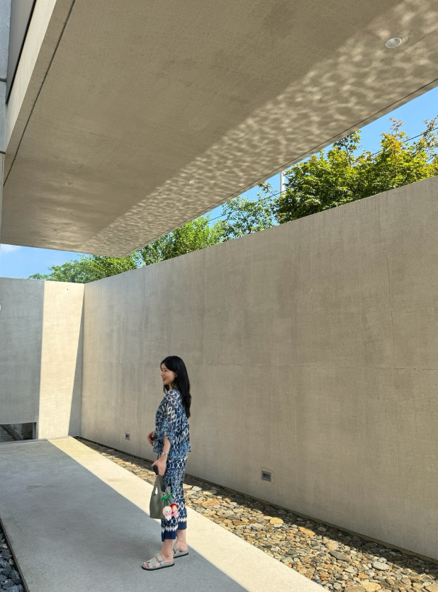 챠샤, 여름 감성 제대로 담은 우아美 근황 (사진 출처 : 챠샤 SNS)