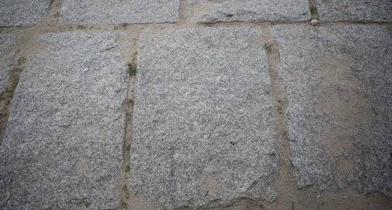 조선시대 궁궐 건축 고급 포장재인 박석. 국가유산청 제공