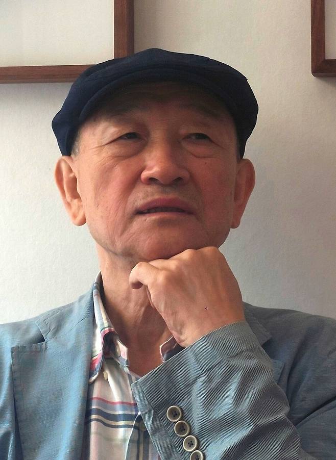 28일 서울 도심 식당에서 언론간담회를 연 윤범모 광주비엔날레 신임대표이사. 노형석 기자