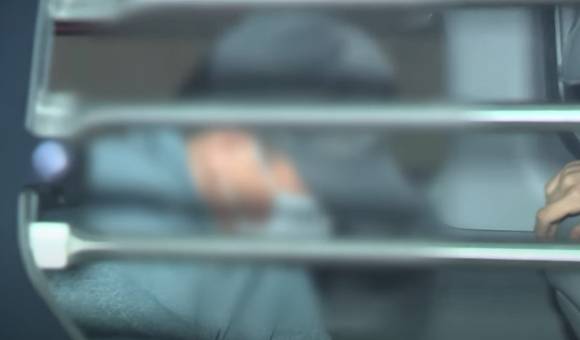 인천 송도에서 생일잔치를 열어 준 아들을 사제 총기로 살해한 60대 남성. [사진= YTN 뉴스 캡처]