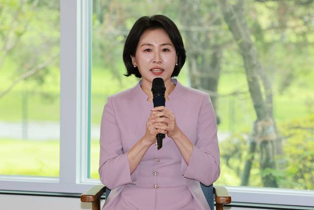 ▲ 김혜경 여사가 지난달 30일 서울 용산 대통령실 파인그라스에서 열린 문화예술계 수상자 간담회에서 발언하고 있다. 연합뉴스