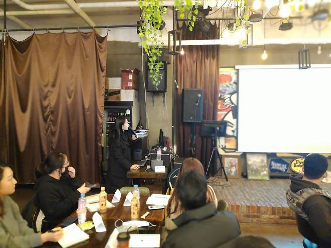 Kim Sol-nim gives a lecture related to her insurance work during weekends as a side job. (Kim Sol-nim)