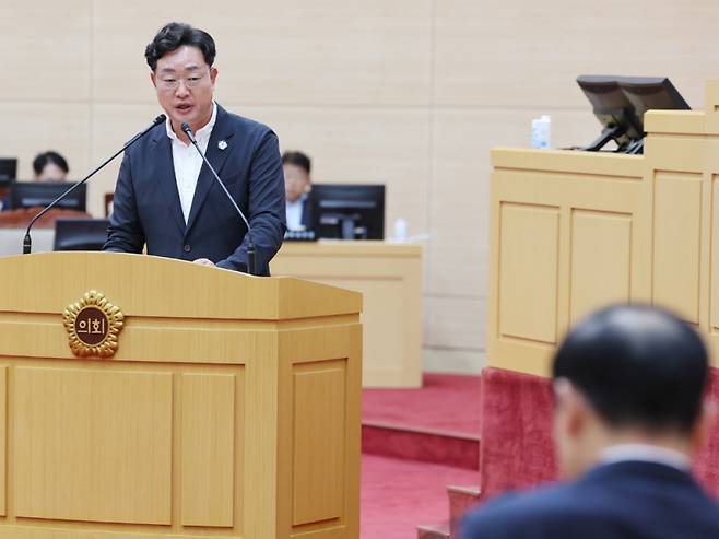 전남도의회 나광국(무안2, 민주) 의원은 최근 열린 제392회 임시회 도정질문에서 학교 체육시설의 확대 개방을 위한 전남도와 도교육청의 협력을 촉구했다. /전남도의회