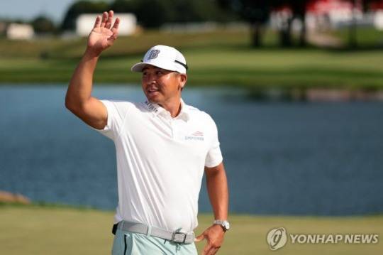 우승을 확정하고 환호하는 기타야마 / 사진=연합뉴스