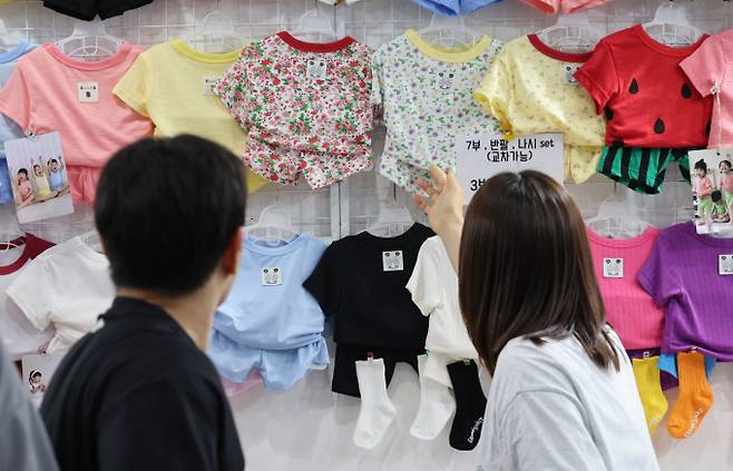올해 상반기 남성 육아휴직자의 비중이 사상 처음으로 36%를 넘어섰다. /사진=뉴시스