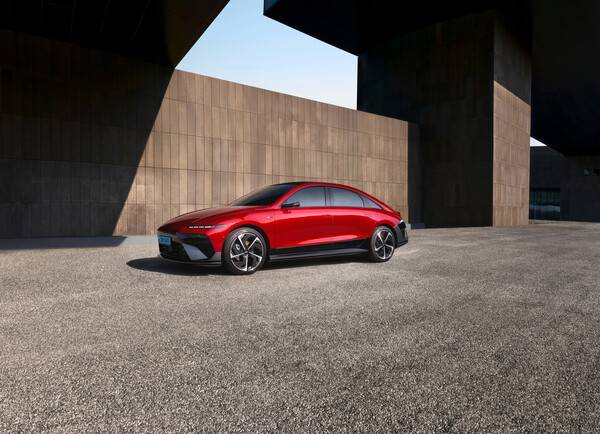 더 뉴 아이오닉 6