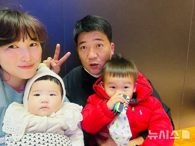 [서울=뉴시스] 고 장상빈씨와 가족. (사진= 한국장기조직기증원 제공)