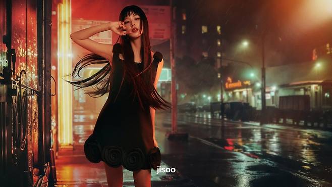 블랙핑크 지수. 셀프 포트레이트