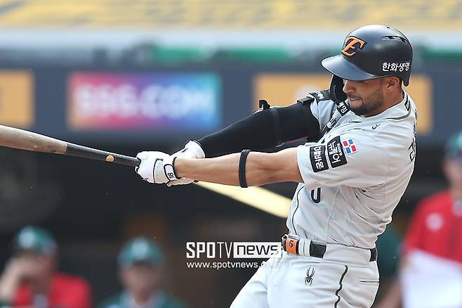 ▲ 부상 대체 외국인 선수로 합류해 인상적인 모습을 보여준 끝에 극적인 뒤집기를 보여준 루이스 리베라토 ⓒ곽혜미 기자