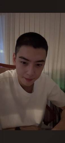 라이브 방송 진행한 차은우 [차은우 유튜브 채널 캡처. 재판매 및 DB 금지]