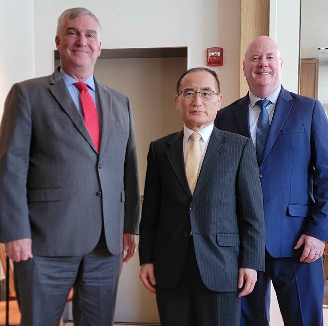 South Korea's National Security Adviser Wi Sung-lac (center) poses with Fred Fleitz (left), vice chairman of the America First Policy Institute (AFPI), and Steve Yates, senior fellow at the Heritage Foundation, in this photo provided by Fleitz.