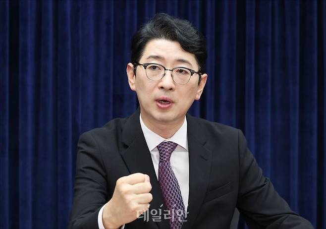 국민의힘 당대표 출마를 선언한 주진우 의원이 28일 오후 의원회관에서 데일리안과 인터뷰를 하고 있다. ⓒ데일리안 홍금표 기자